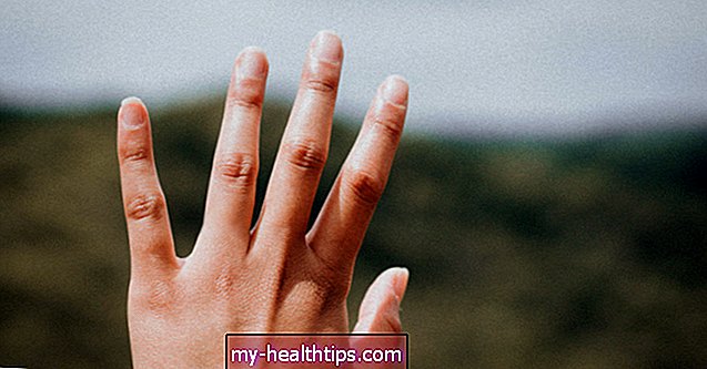 15 mẹo để có móng tay chắc khỏe hơn
