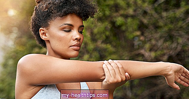 4 alongamentos de tríceps para músculos tensos