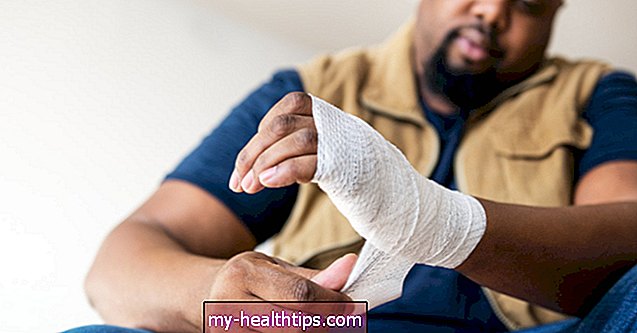 Vendarse la mano después de una lesión