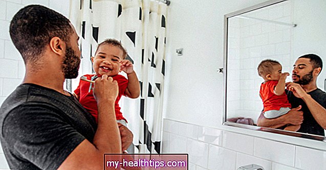 Cepillarse los dientes de leche: cuándo empezar, cómo hacerlo y más