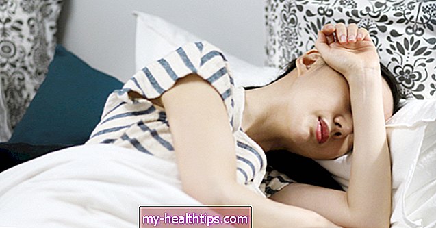 ¿Sientes náuseas por la noche? Posibles causas y remedios