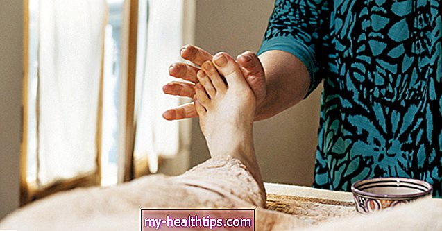 Masaje de pies durante el embarazo: seguridad, beneficios, riesgos y consejos