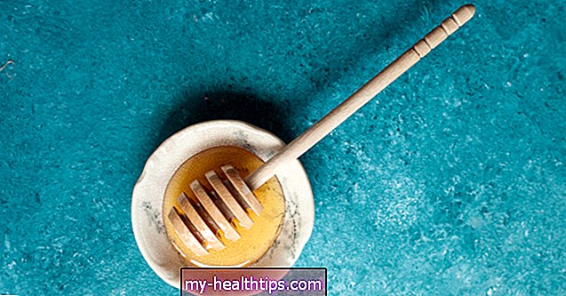 Как нанесение меда на лицо может помочь вашей коже