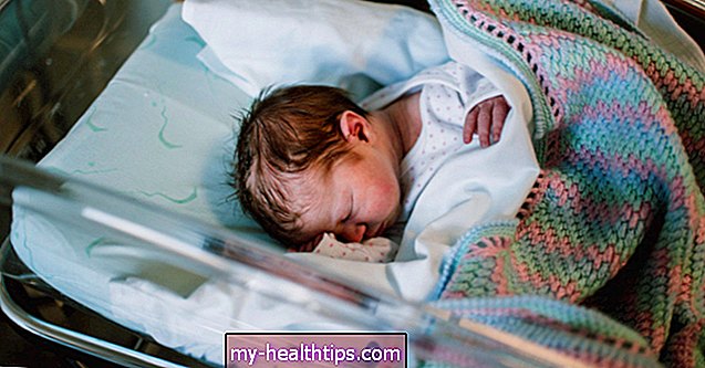 Колко дълго спят новородените?