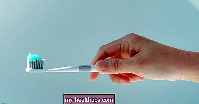 Cách khử trùng bàn chải đánh răng của bạn và giữ nó sạch sẽ