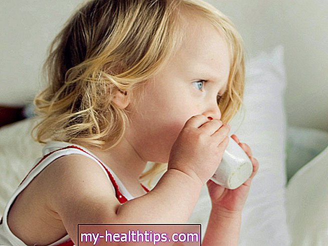 Cómo tratar la tos en los niños pequeños en casa