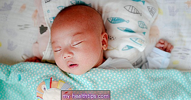 ¿Debería preocuparse si su bebé duerme con la boca abierta?