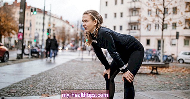 Какво причинява кашлица след бягане?