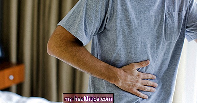 ¿Qué causa el dolor debajo de las costillas en el cuadrante superior derecho de mi abdomen?
