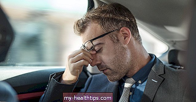 ¿Qué está causando mi dolor de cabeza punzante y cómo lo trato?