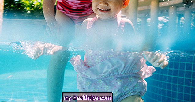 Кога бебето може да отиде в басейн?