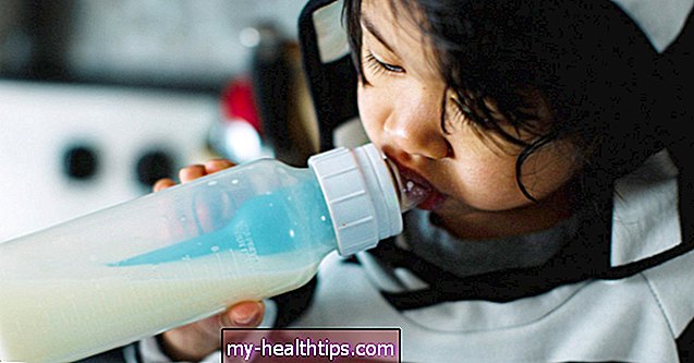 ¿Cuándo pueden los bebés tomar leche? Por qué es importante esperar