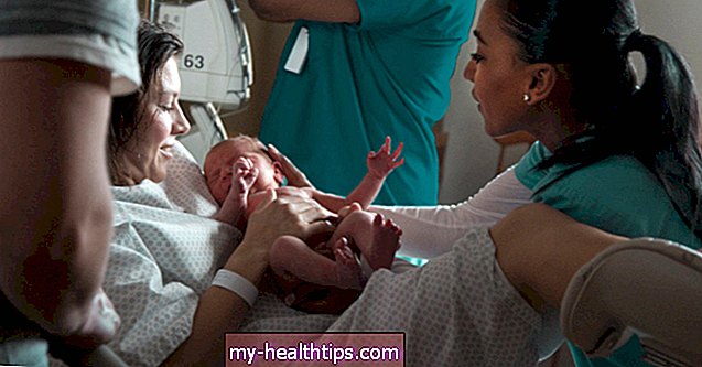Proč mají někteří novorozenci kužel? (A lze to opravit?)