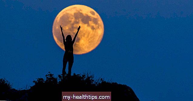 Warum Moon Gazing Meditation der Schlüssel zu einem gesünderen, achtsameren Leben sein könnte