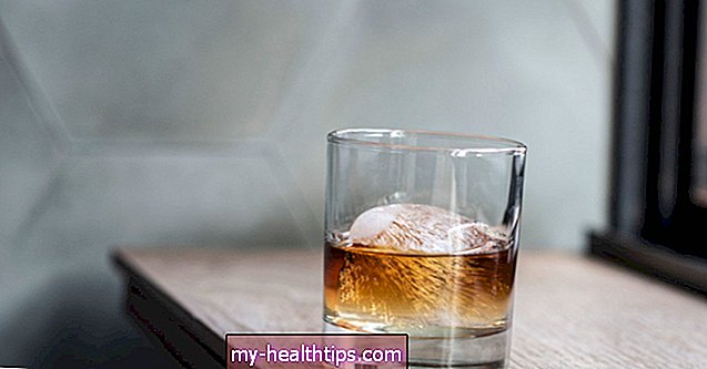 Aký je rozdiel medzi Bourbonom a škótskou whisky?