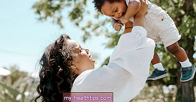 10 советов, как выжить в первый год материнства с ВЗК